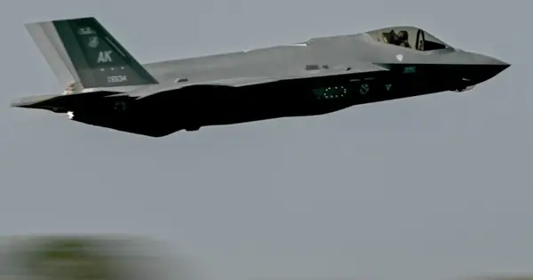 Trump gearing to join Israel-Iran war? US moves fighter jets to Middle ...