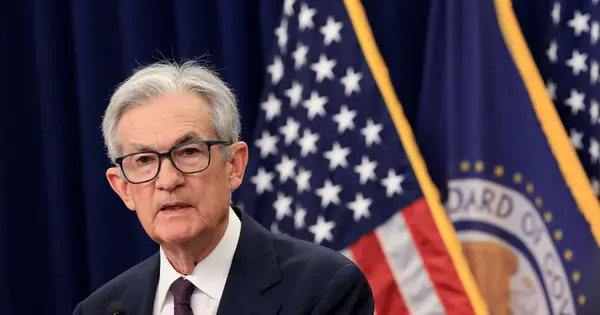 Fed Holds Rates, Powell Warns of Tariff-Driven Inflation