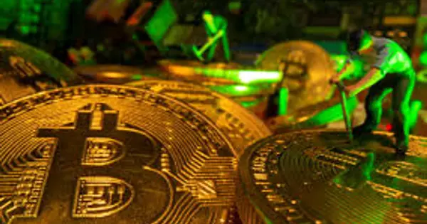 Chinese Bitcoin Mining Giants Shift to US Amidst Trade Tensions