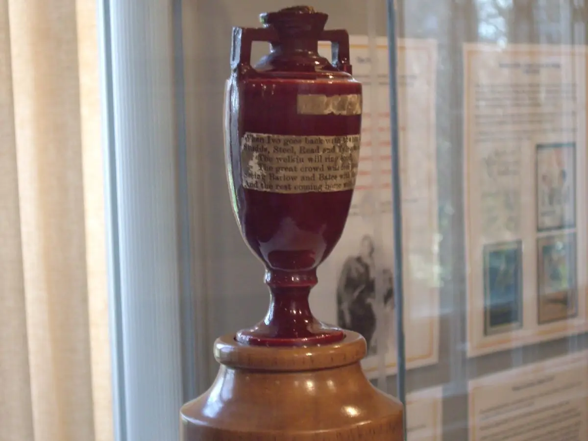 Ashes Trophy (England vs Australia)