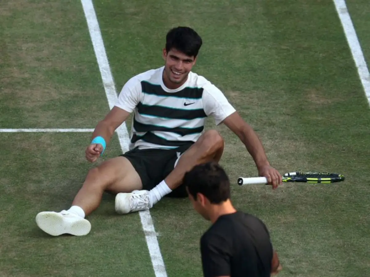 Carlos Alcaraz edges past Munar to reach Queen’s Club quarters Carlos Alcaraz edges past Munar to reach Queen’s Club quarters