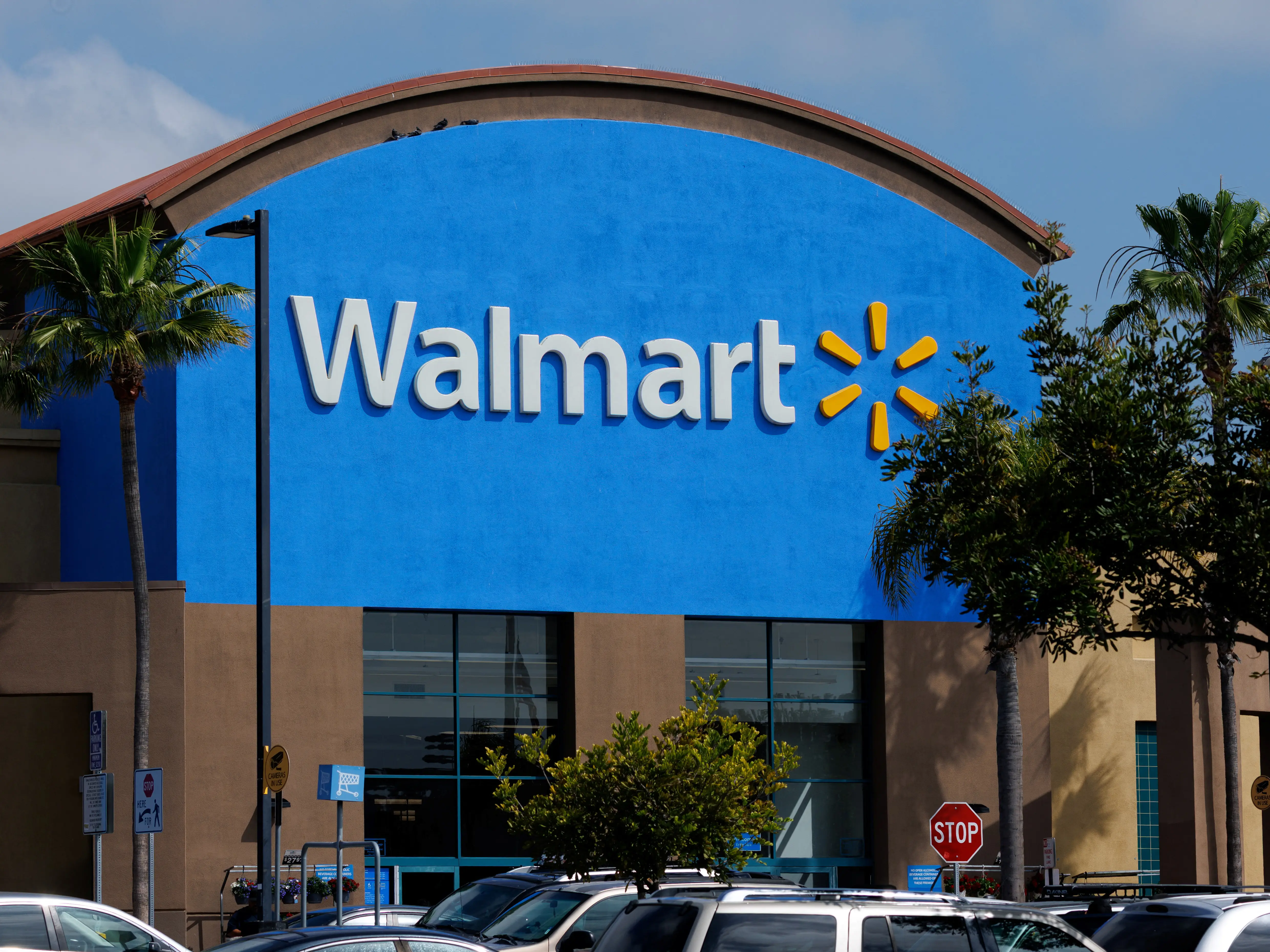 Walmart to pay $10 million to settle US fraud case over money transfer scams Walmart to pay $10 million to settle US fraud case over money transfer scams