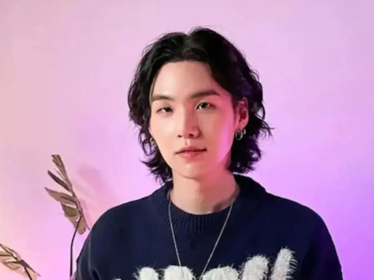 BTS' Suga completes military service, expresses gratitude and remorse in first post to ARMYs: 'Been thinking deeply about...' BTS' Suga completes military service, expresses gratitude and remorse in first post to ARMYs: 'Been thinking deeply about...'