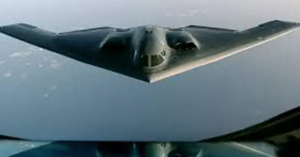What are B-2 stealth bombers? US plane that can carry two 15-ton ...