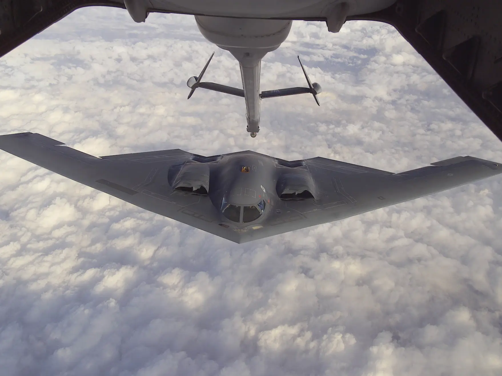 How far can a US B-2 Bomber fly on one tank of fuel?