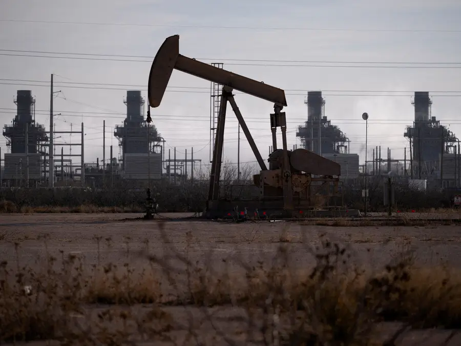 Brent crude hits five-month high amid US-Iran tensions, risks of supply disruptions loom