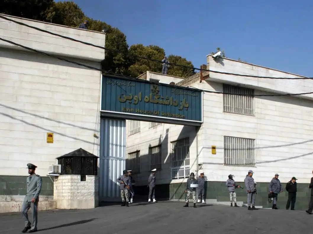 Israeli airstrike hits entrance to Iran's notorious Evin Prison, prisoners escape, say reports. Why it matters Israeli airstrike hits entrance to Iran's notorious Evin Prison, prisoners escape, say reports. Why it matters