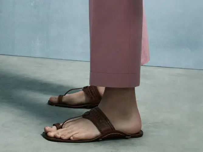 Kolhapuri slippers for Rs 100,000? Prada’s new luxury footwear gets slammed on Internet Kolhapuri slippers for Rs 100,000? Prada’s new luxury footwear gets slammed on Internet