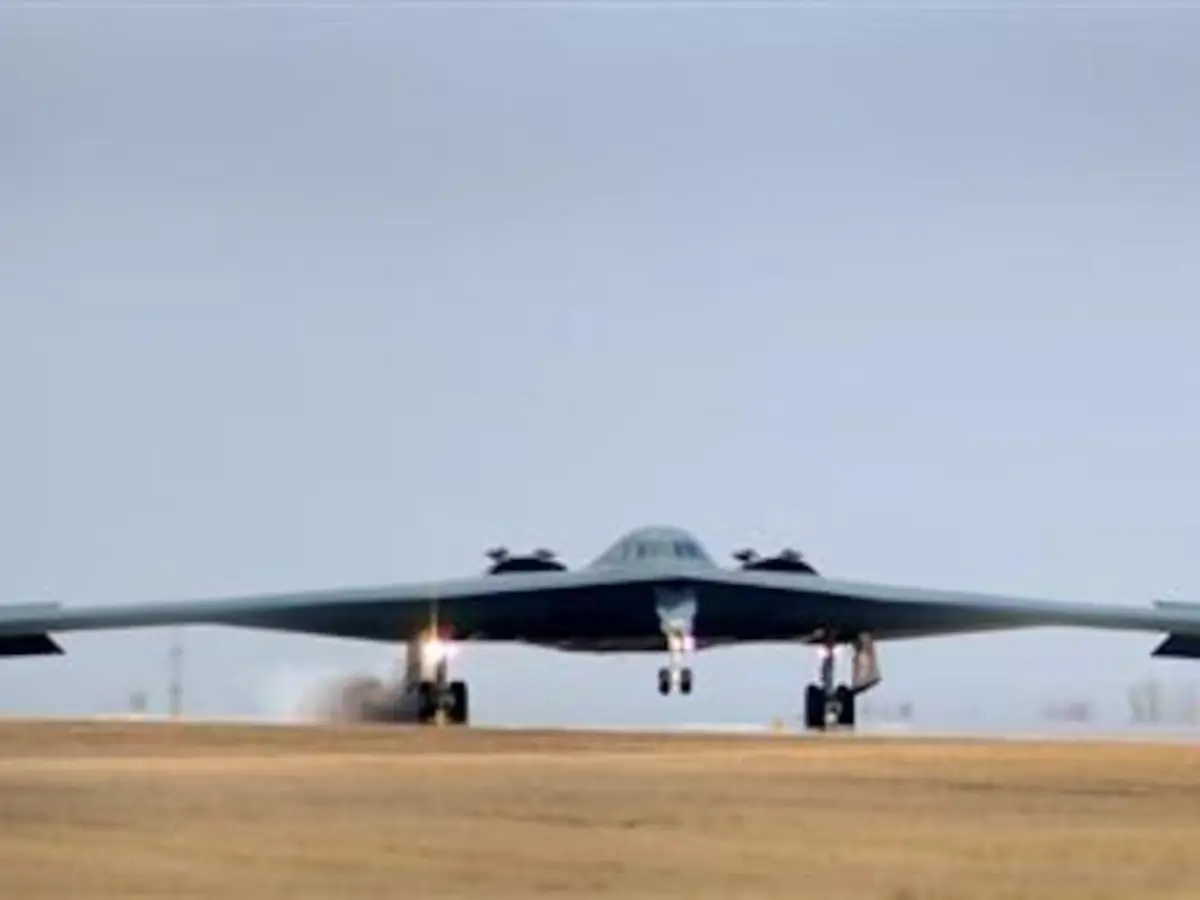 Stamina and sunflower seeds: What it takes to fly B-2 bomber for 40 hours straight?
