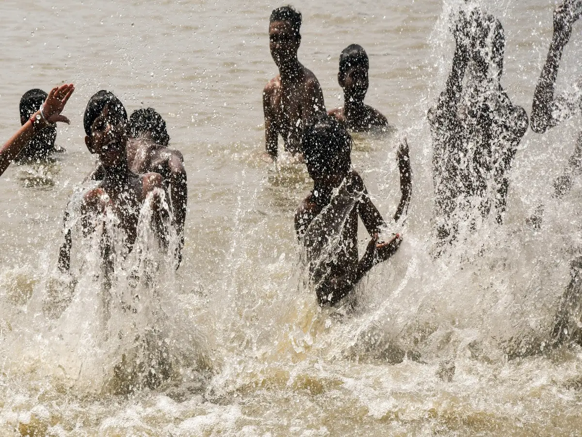 Deadly dengue fever hits coastal region of Bangladesh