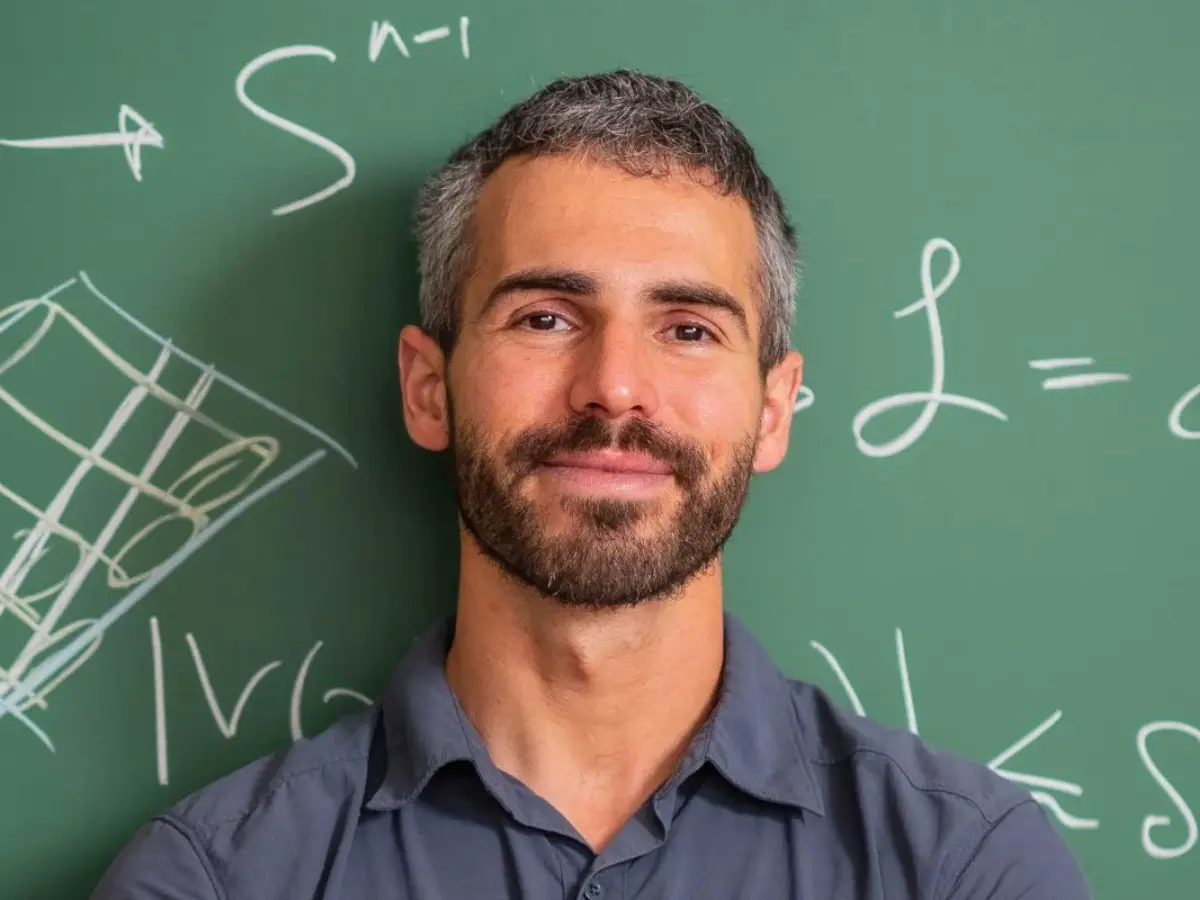  Mathematician who solved the 100-year-old Kakeya conjecture is moving to China. Here's why 