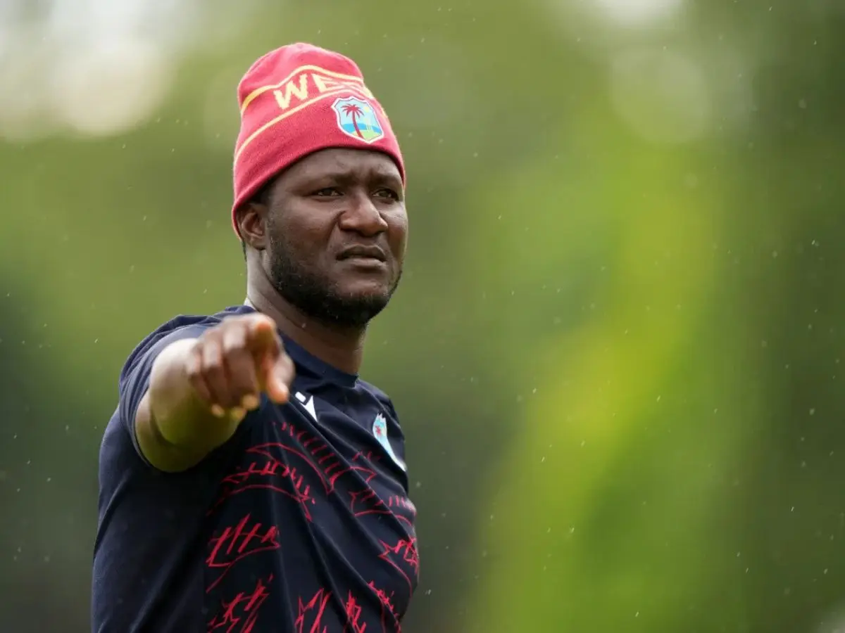 West Indies coach Darren Sammy penalised for criticising TV umpire during 1st Test vs Australia