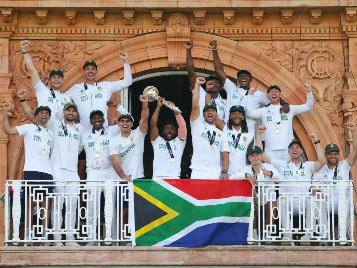 Ravi Shastri suggests two stadiums, one from India, which can draw more crowd than Lord's for WTC Final Ravi Shastri suggests two stadiums, one from India, which can draw more crowd than Lord's for WTC Final