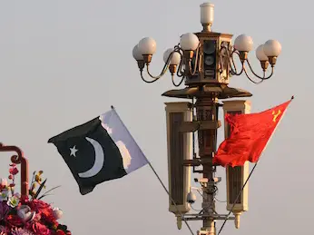 China rolls over $3.4 billion in loans to Pakistan, boosting reserves to IMF target