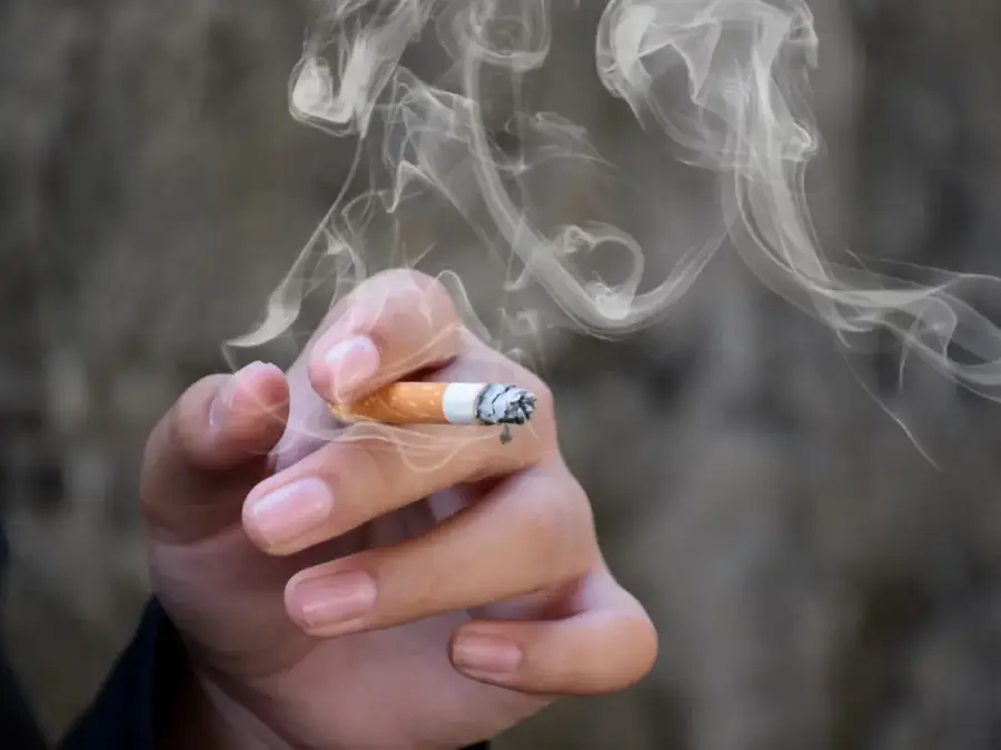 Can your smartwatch help you quit smoking? Here’s what you need to know