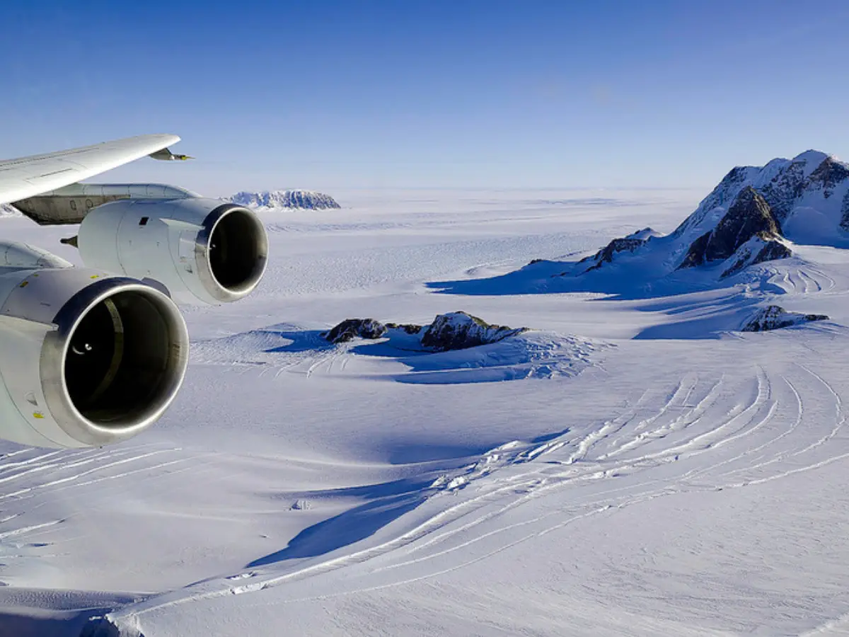 The REAL reason why planes do not fly over Antarctica