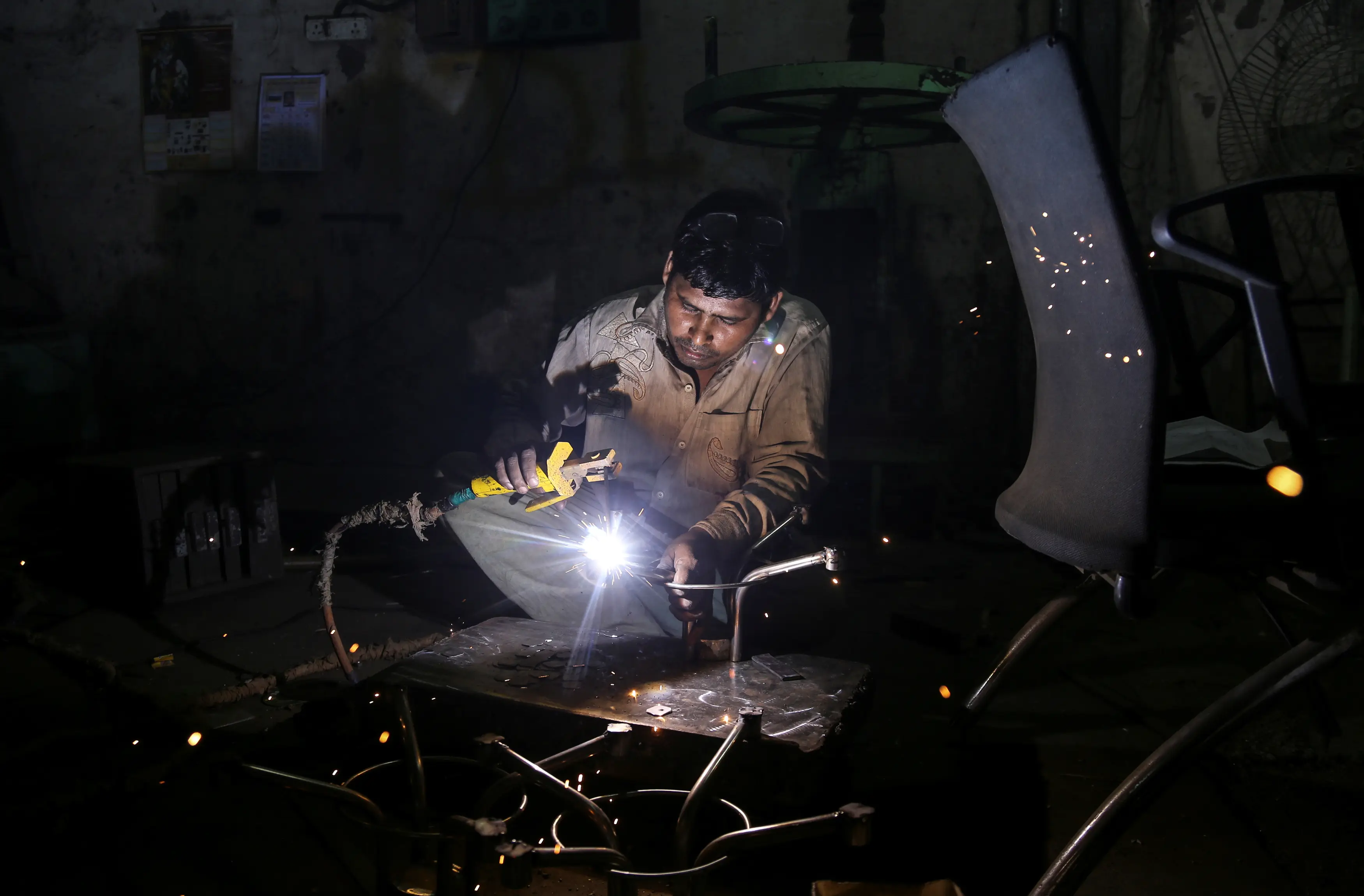 India’s manufacturing PMI hits 14-month high on surge in orders, hiring