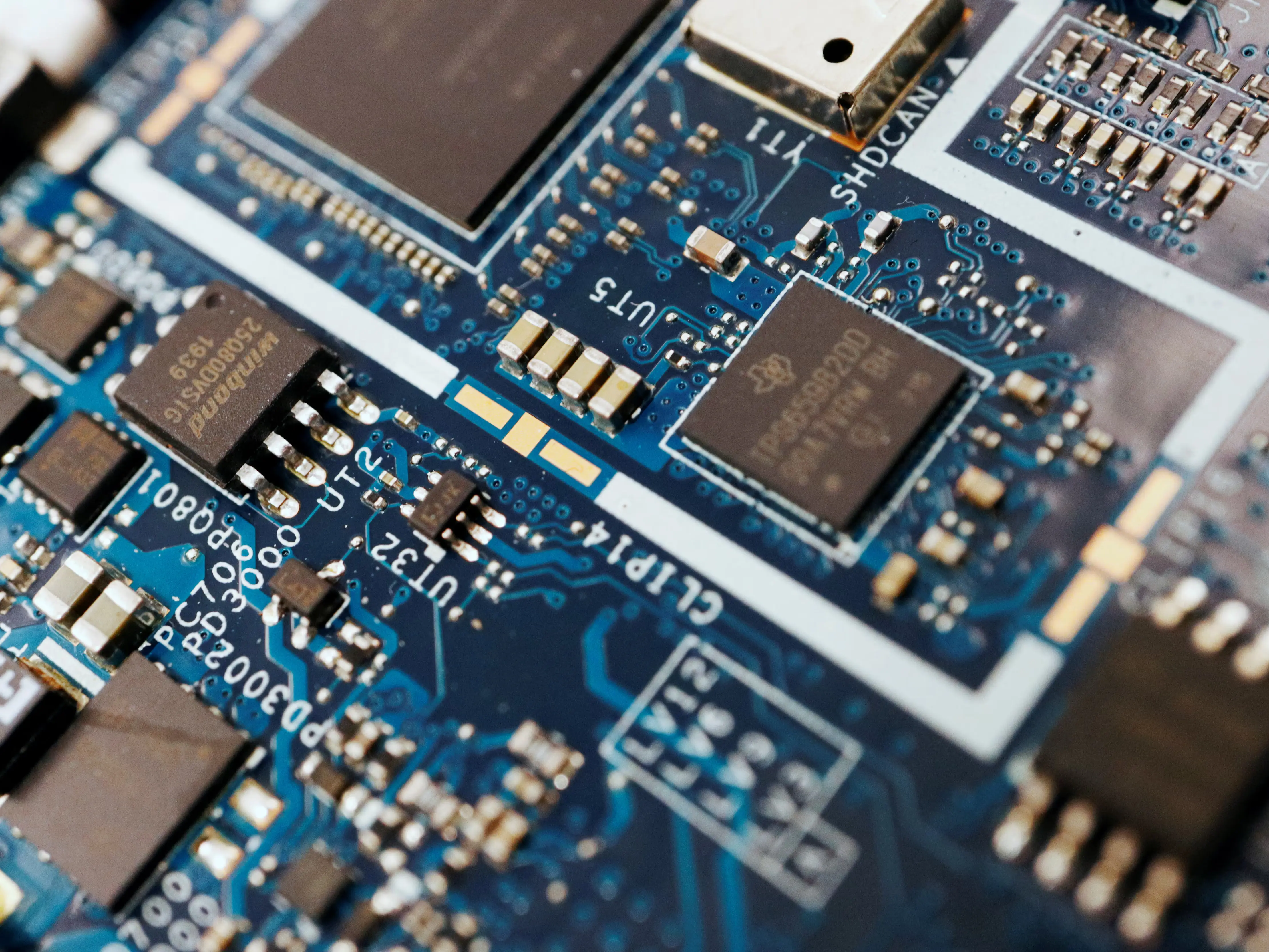 China’s AI chip firms eye $1.7 billion in IPOs amid US curbs