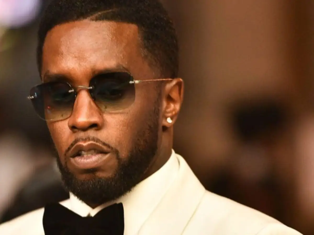 Sean Diddy Combs jury deadlocked on racketeering charge, ordered to ...