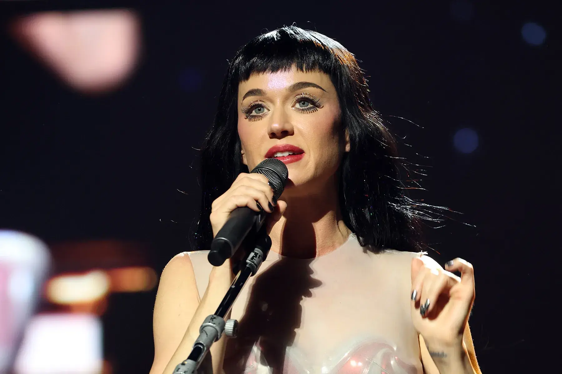 Katy Perry breaks down in tears during first performance after Orlando Bloom split