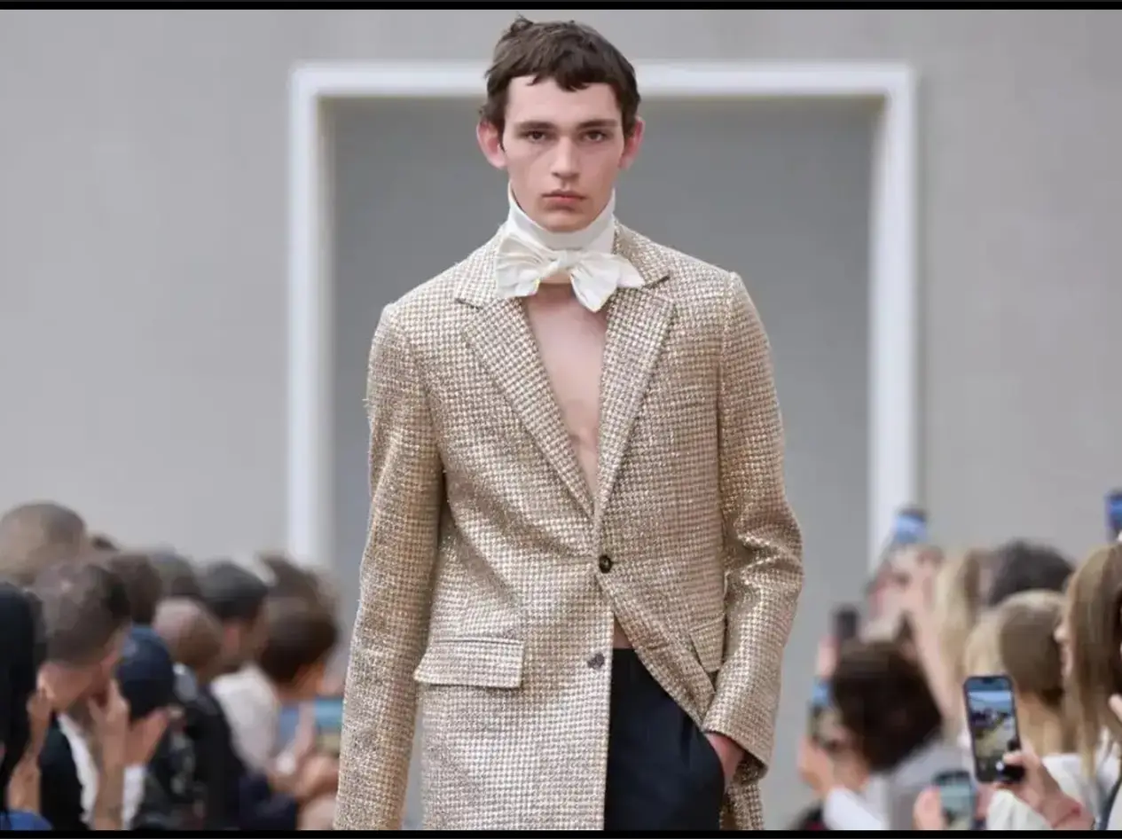 Dior caught in cultural crossfire for not crediting Indian artisans on $200K Mukaish overcoat Dior caught in cultural crossfire for not crediting Indian artisans on $200K Mukaish overcoat