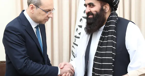 Russland erkennt als erstes Land die Taliban-Regierung an