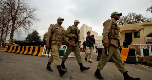Pakistanische Armee tötet 30 Militante beim Versuch, von Afghanistan aus ...