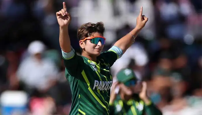 Nida Dar (Pakistan) - 276 points