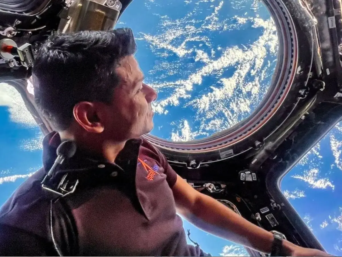 Daily Life in Zero Gravity