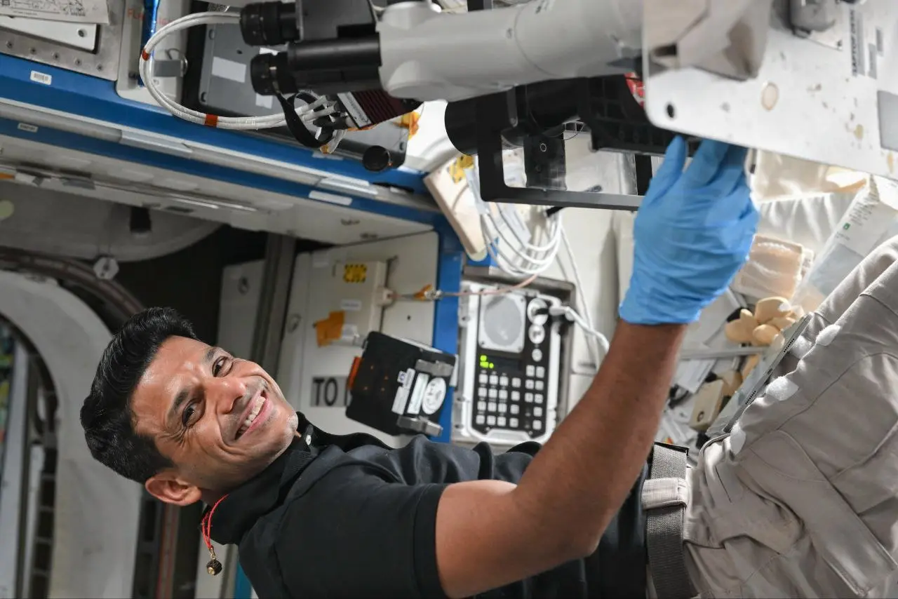 How Astronauts Eat in Microgravity