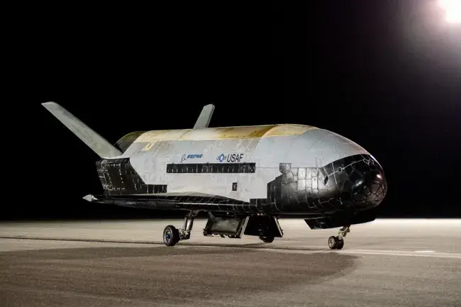 A Spaceplane That Can Stay in Orbit for Years