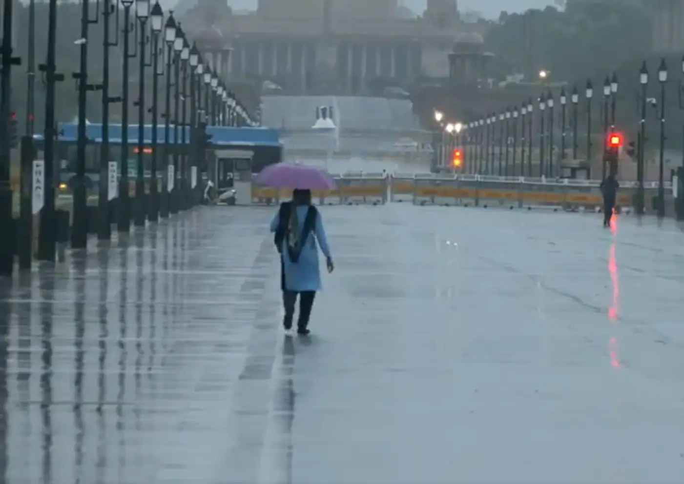 Delhi rain: IMD issues 'Orange' alert as heavy showers lash NCR after dry spell