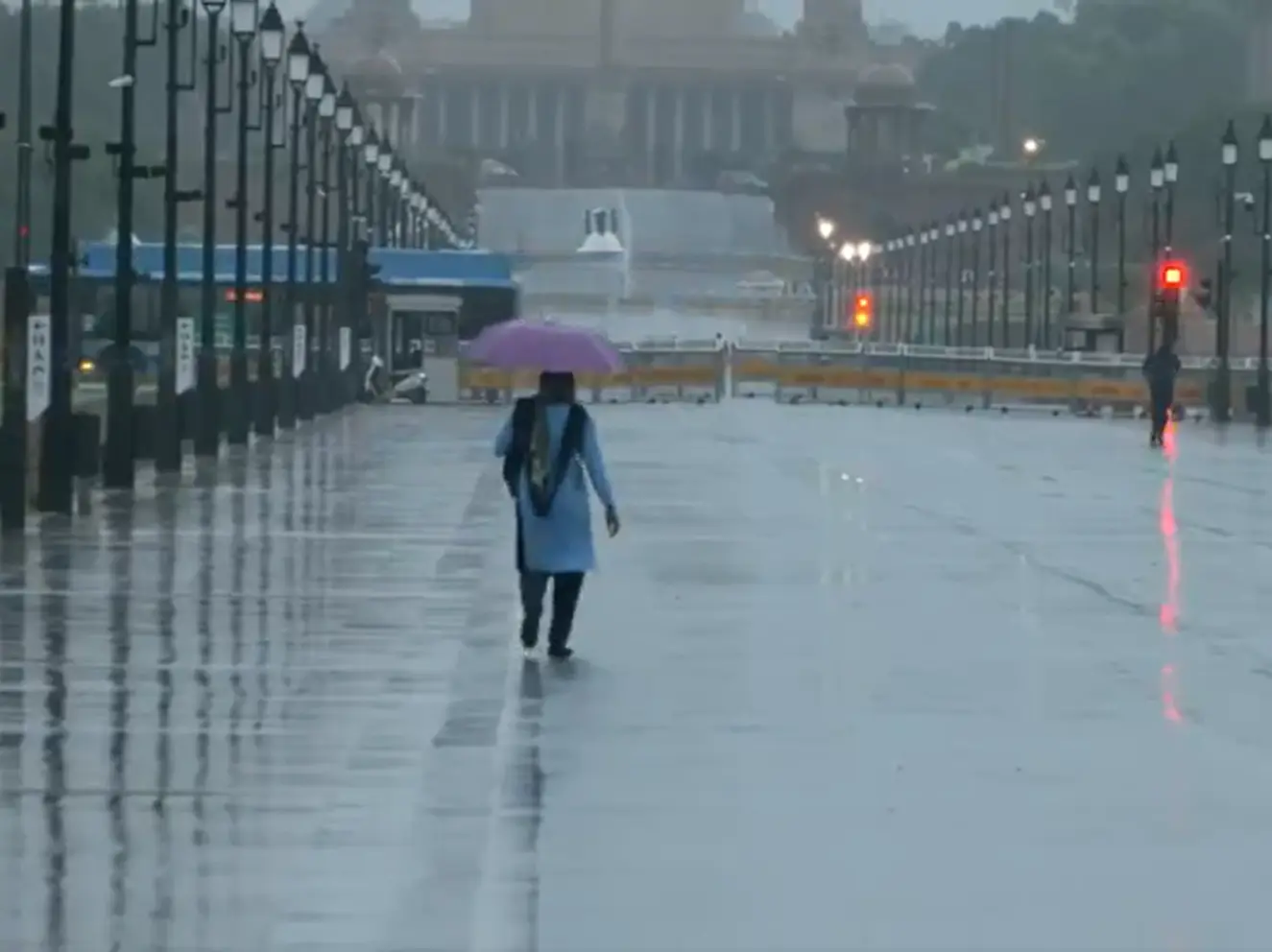 Delhi rain: IMD issues 'Orange' alert as heavy showers lash NCR after dry spell Delhi rain: IMD issues 'Orange' alert as heavy showers lash NCR after dry spell
