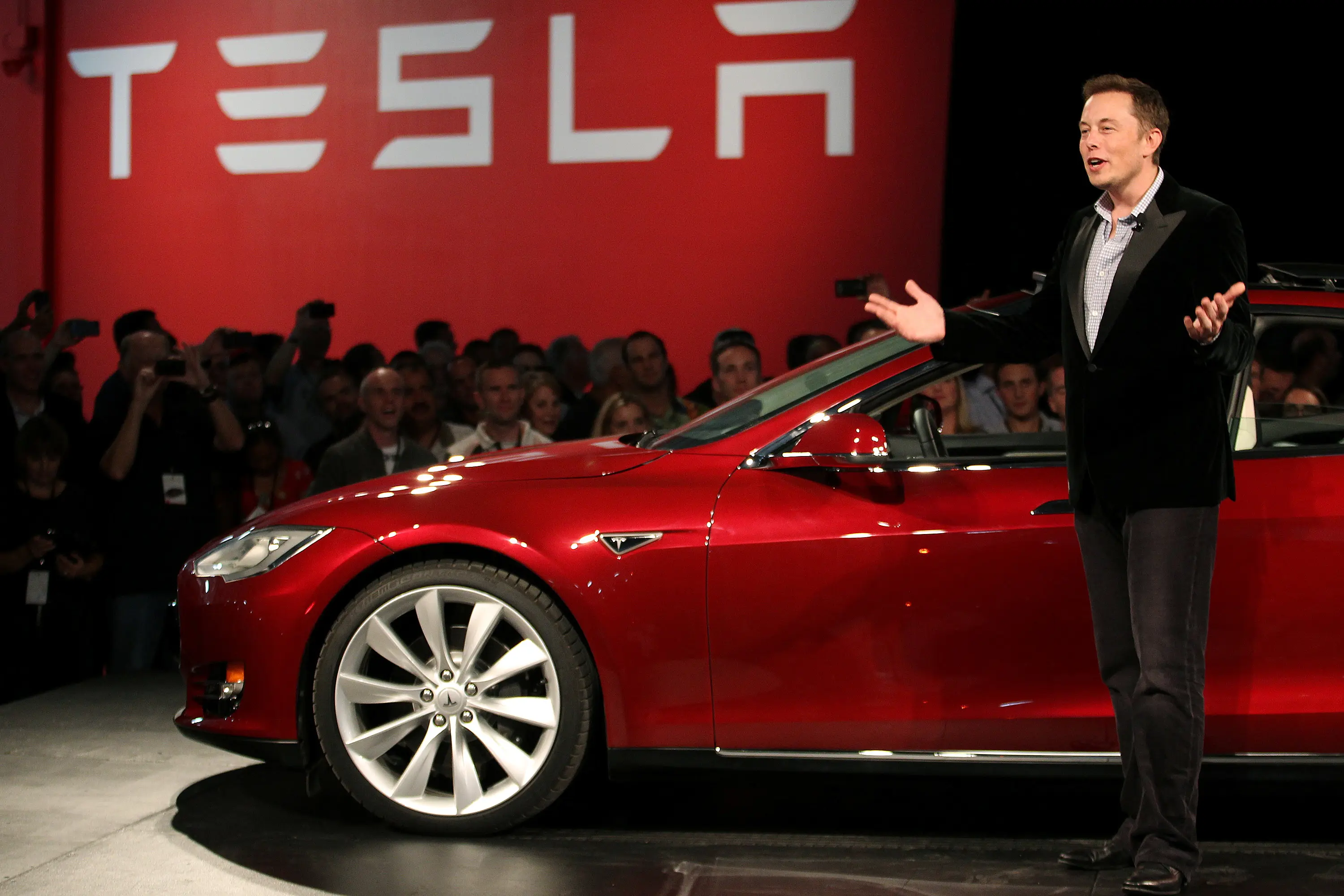 Tesla shares slide as Musk’s ‘America Party’ plan spooks investors