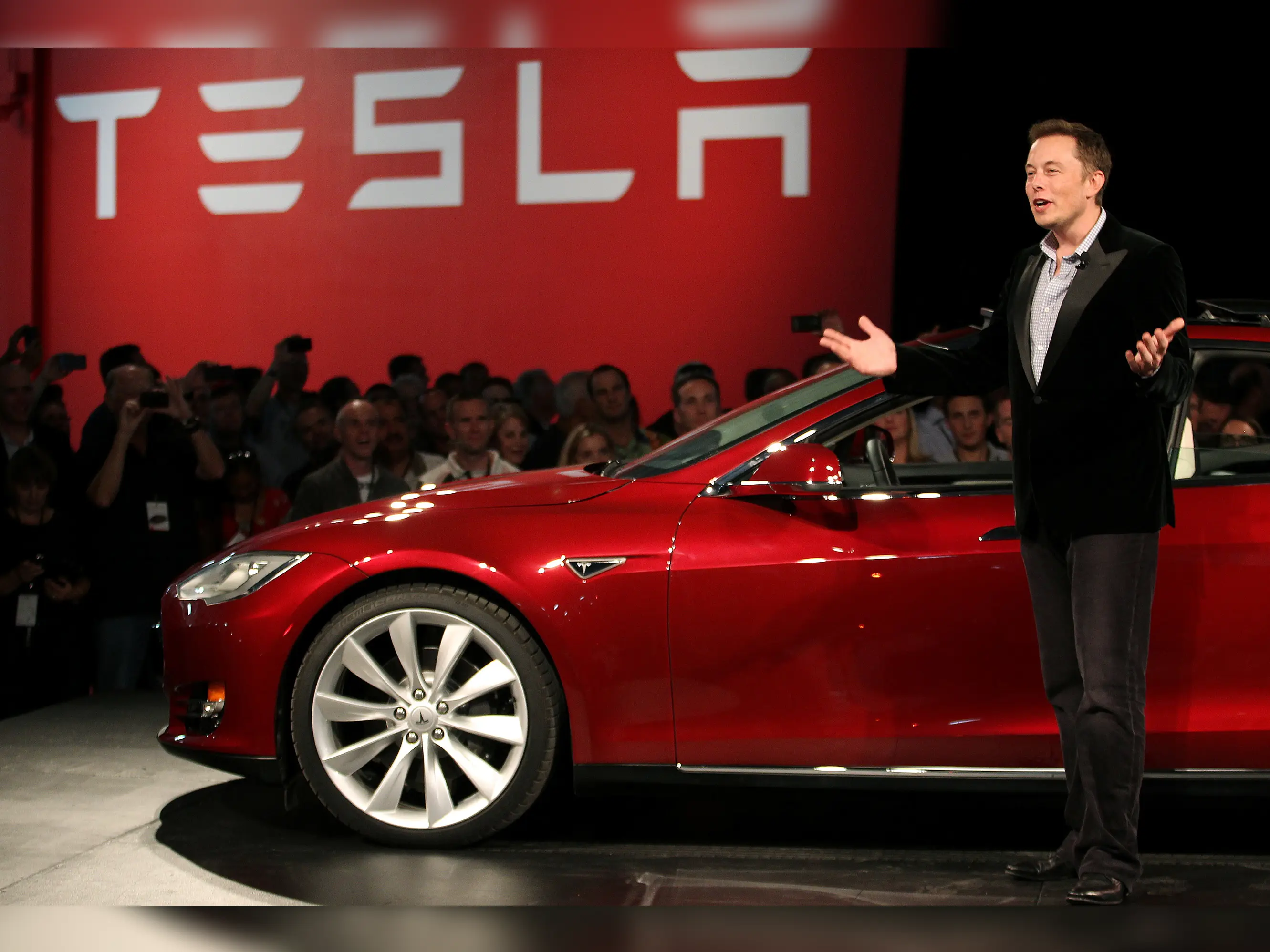 Tesla shares slide as Musk’s ‘America Party’ plan spooks investors