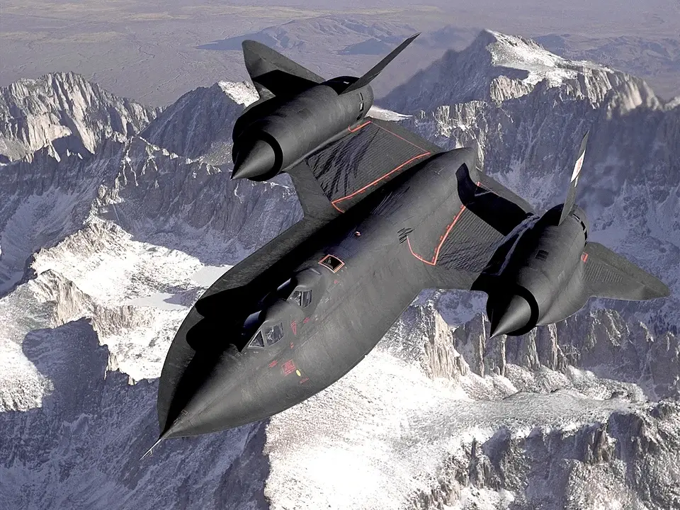 This jet survived 4000 missiles and flew faster than a bullet! All about SR-71 Blackbird