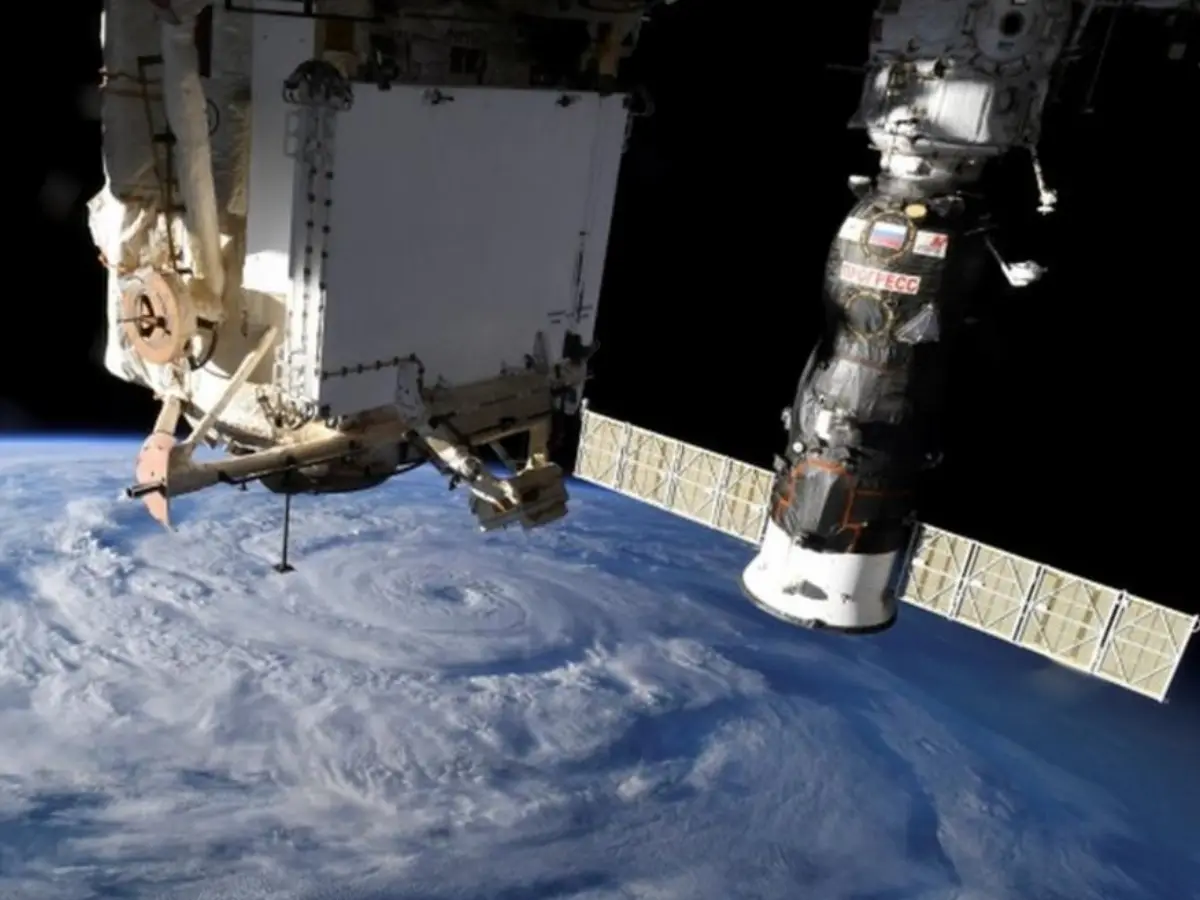 What are the apps to track the visibility of ISS?