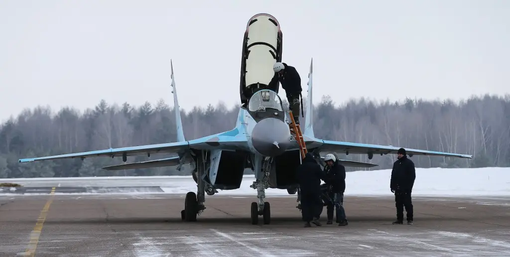 MiG-35