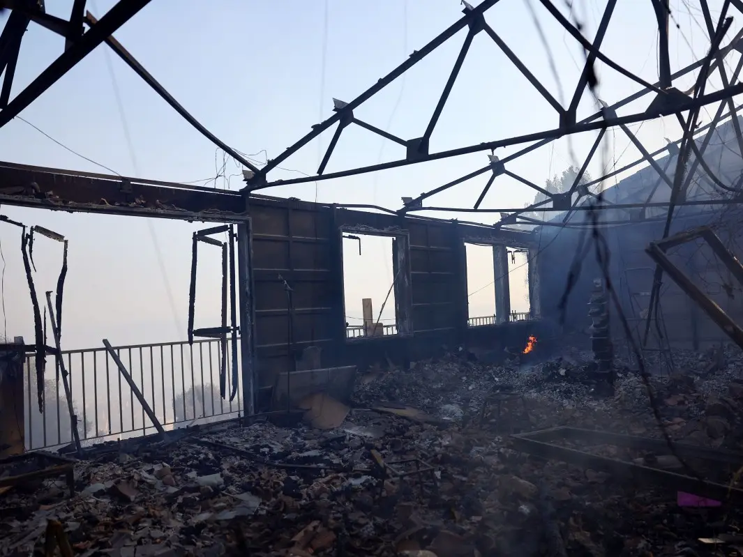 France wildfire spreading at 1.2 km per minute, endangers Marseille: