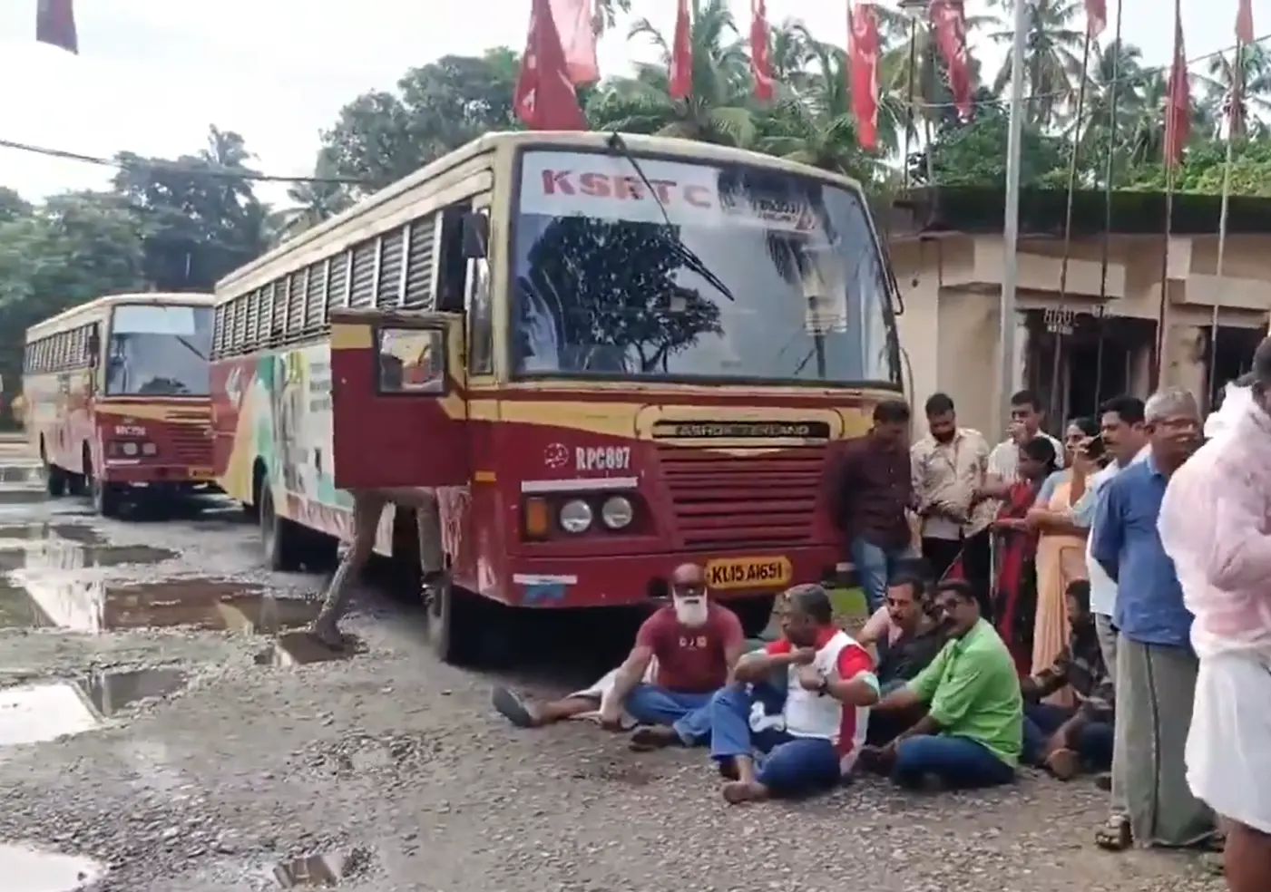 Are cabs, autos and other public transport working on Bharat Bandh? Here's what you should know before stepping out today