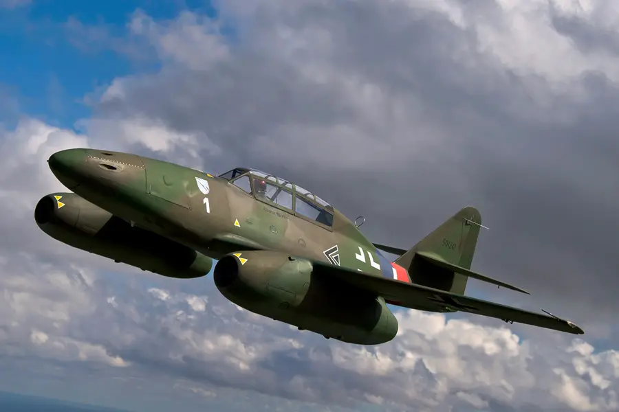 Messerschmitt Me 262 — Powered by BMW Turbojets