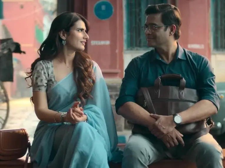 Aap Jaisa Koi review: R Madhavan and Fatima Sana Sheikh's woke love story on patriarchy has Wes Anderson coded frames Aap Jaisa Koi review: R Madhavan and Fatima Sana Sheikh's woke love story on patriarchy has Wes Anderson coded frames