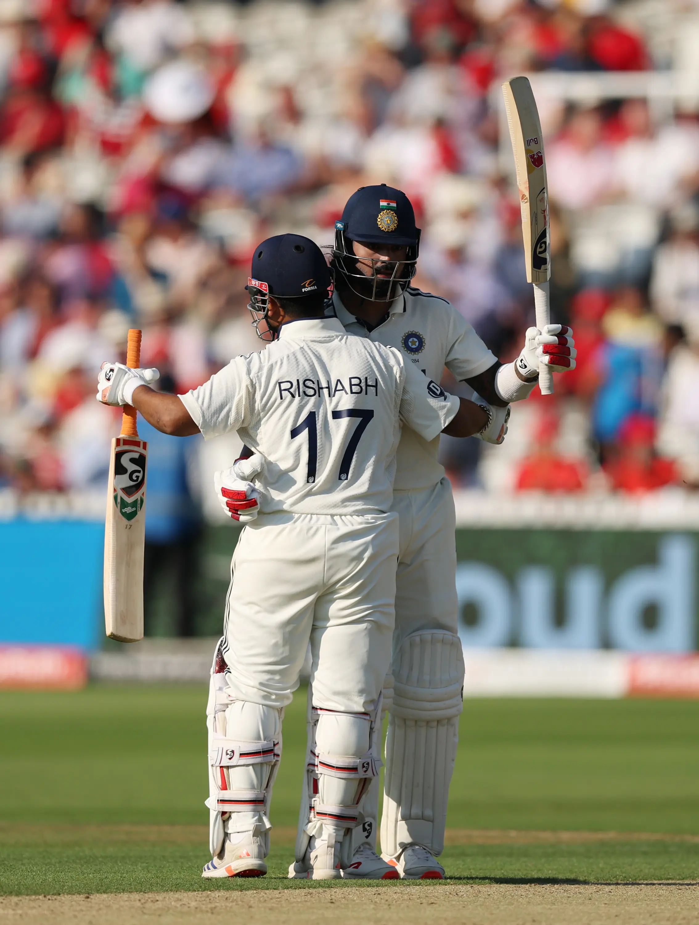 IND vs ENG: Rahul holds fort for India after Smith revives England