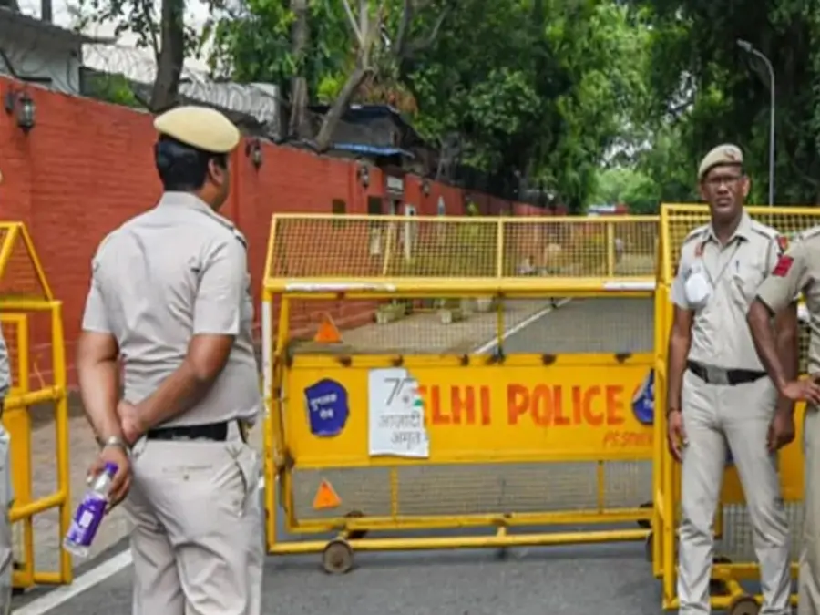 Delhi's St Thomas School, St Stephen's College, Mumbai's BSE get bomb threats, email says...