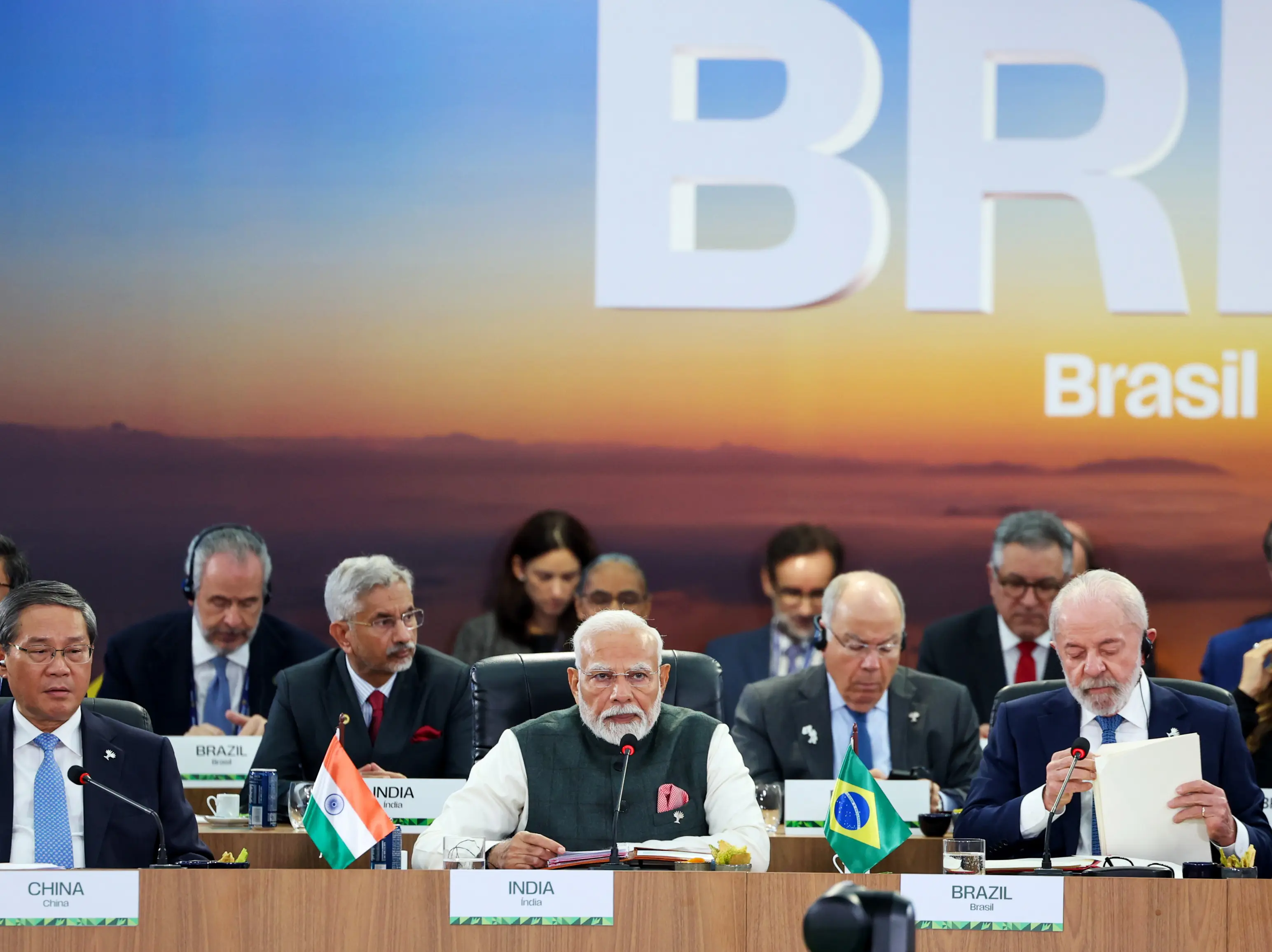 After Donald Trump's Russia ultimatum, 2 US senators threaten India, other nations with 500 per cent tariff After Donald Trump's Russia ultimatum, 2 US senators threaten India, other nations with 500 per cent tariff