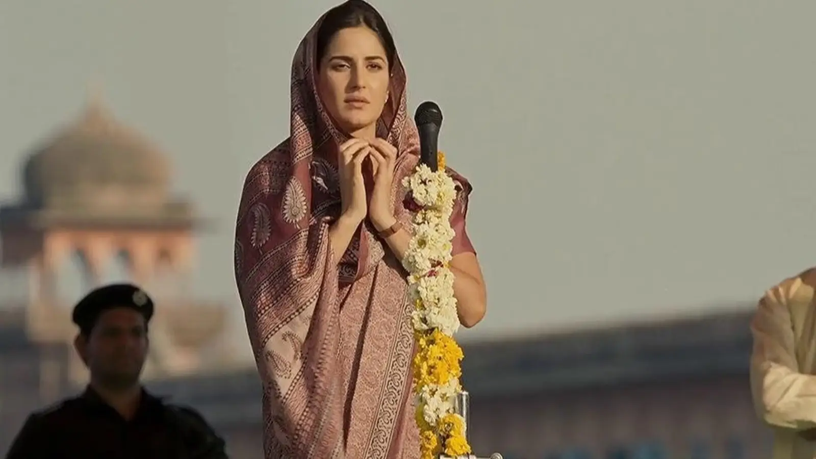 Raajneeti (2010)