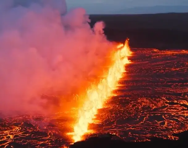 Volcano erupts in Reykjanes peninsula