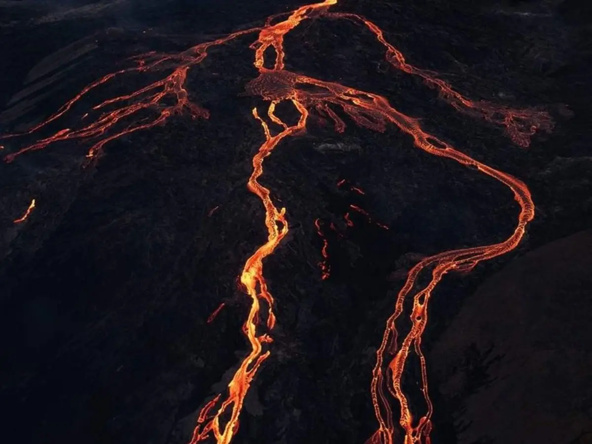 Lava flows from long cracks