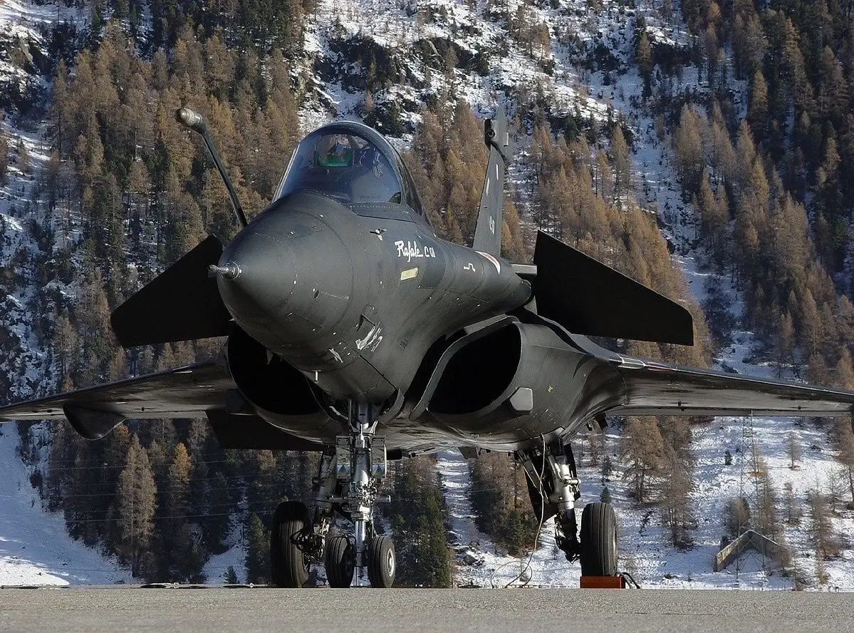 10. France (976 aircraft)