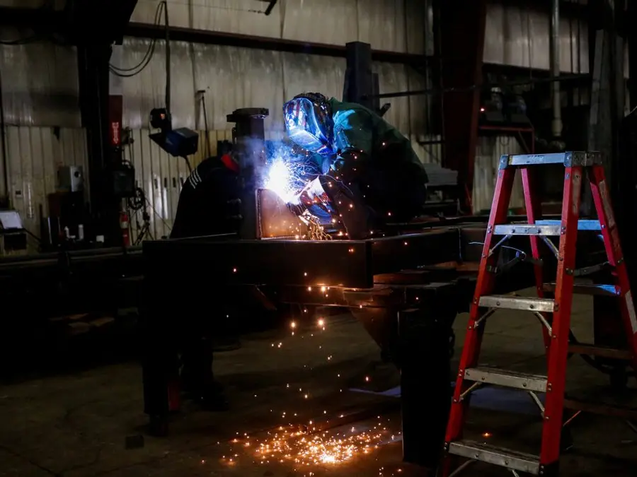 Purchase prices hold steady as tariff concerns persist